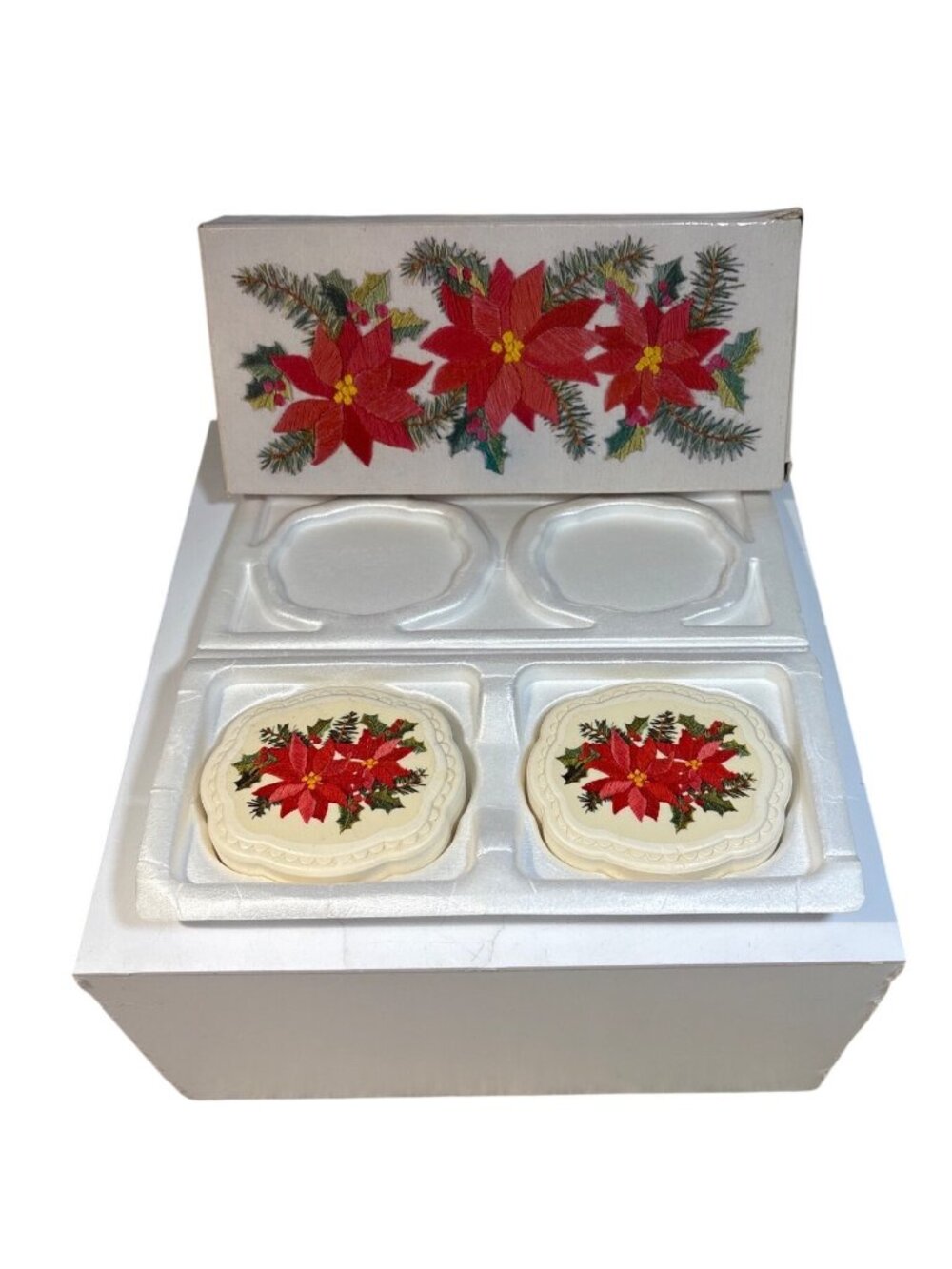 Avon Poinsettia Soap Special Occasion Fragranced Decal Original Box Vintage